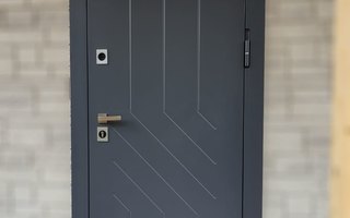 дверь входная в загородный дом с МДФ в качестве отделки